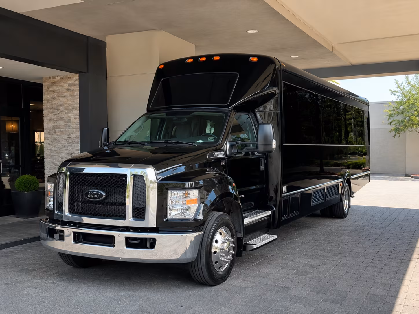 Detroit Homecoming & Prom Party Bus Rentals